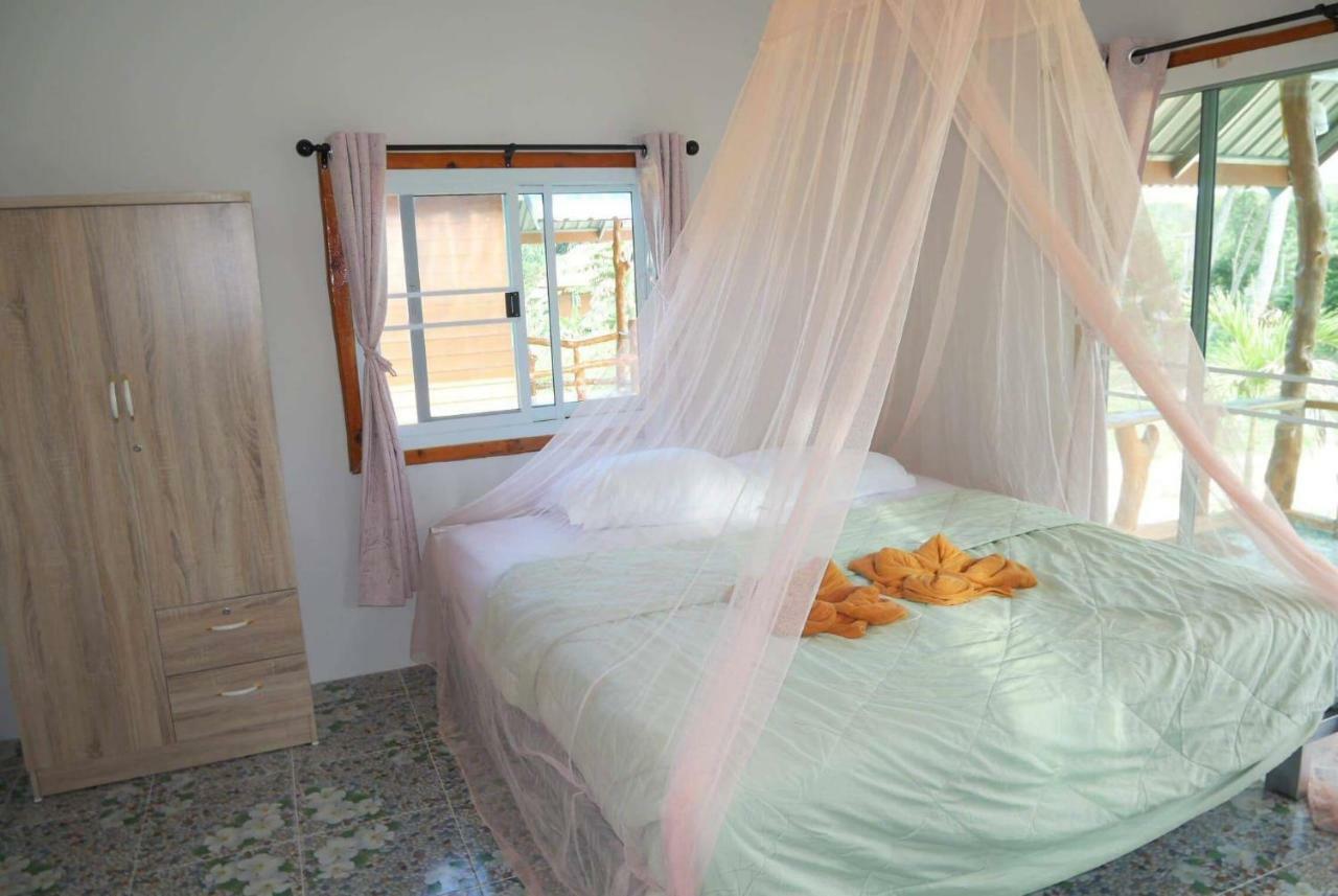 Happy Home Kohjum Koh Jum Bagian luar foto